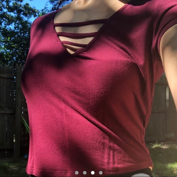 Maroon crop top - Picture 3 of 3